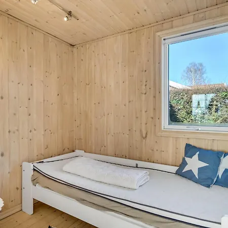 4 Bedroom Cozy In Holiday home Odder