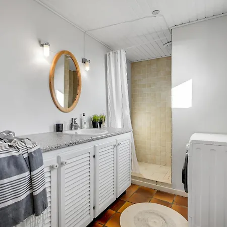 4 Bedroom Cozy In *