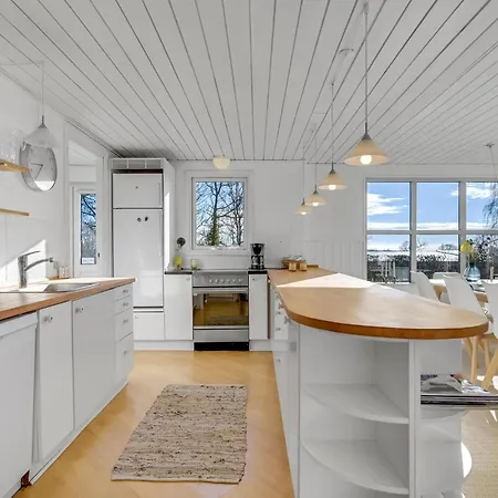 4 Bedroom Cozy In 度假居