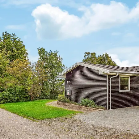 Holiday home 4 Bedroom Cozy In *