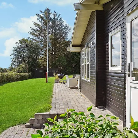 4 Bedroom Cozy In *
